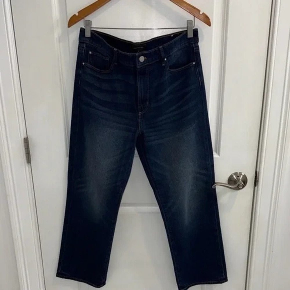 Women's Ann Taylor straight leg Blue Jeans, Size 8P